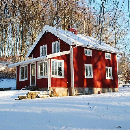 Anfasteroed Gardsvik - Grindstugan Люнгскиле Екстериор снимка